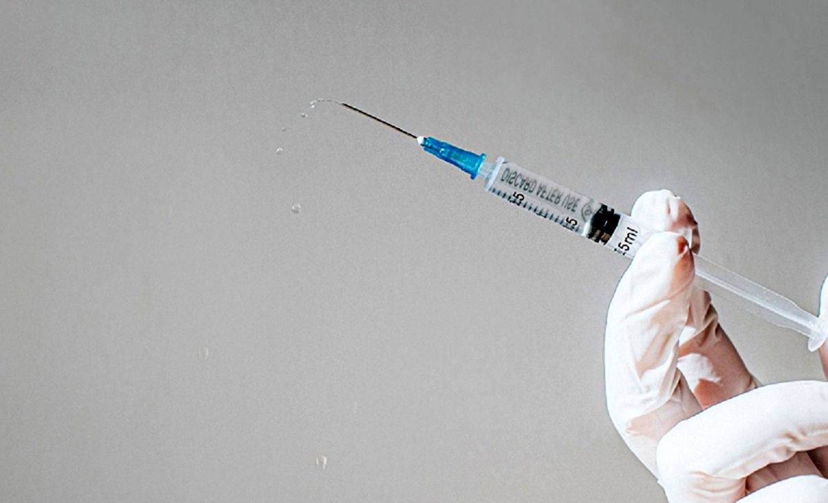 پنجمین واکسن ایرانی کرونا هم کد اخلاق گرفت