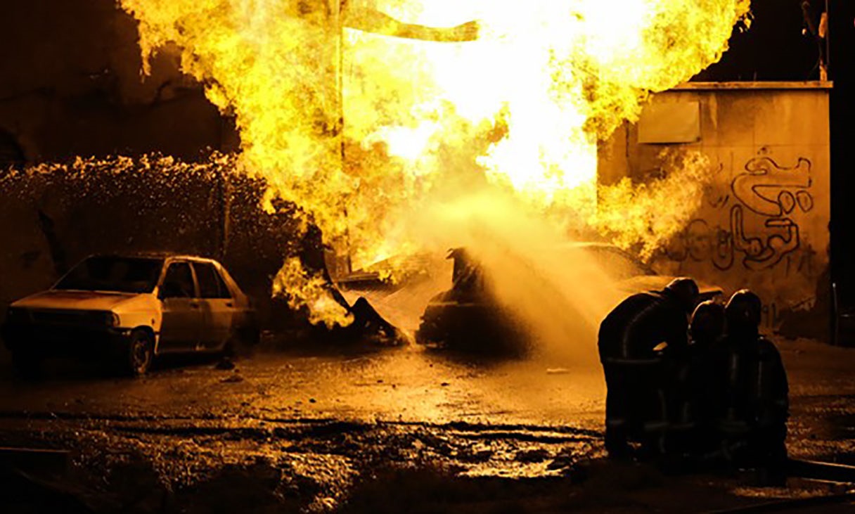 آتش سوزی انبار مواد شیمیایی در اردبیل 4 مصدوم برجای گذاشت