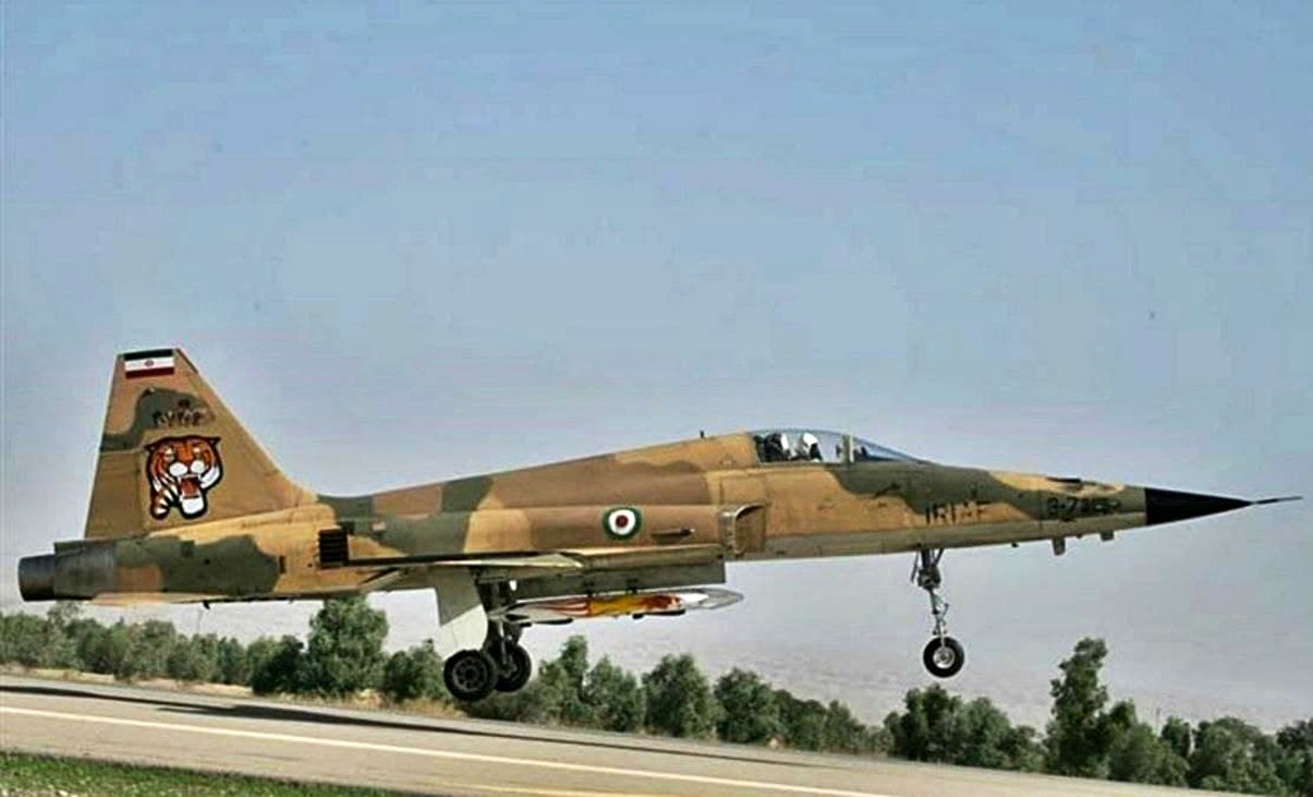 شهادت 2 خلبان هواپیمای اف 5 در دزفول