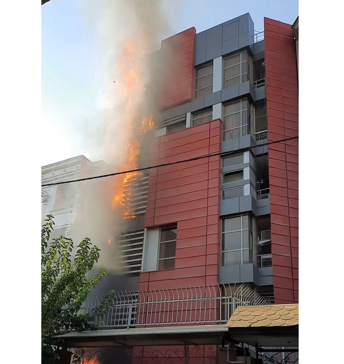 آتش سوزی ساختمان دفتر عصر ایران