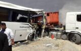 تصادف مرگبار اتوبوس با تریلی در نایین