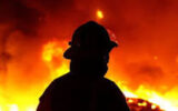 آتش سوزی بزرگ در مجتمع مسکونی فولادشهر
