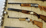 بازداشت قاچاقچیان سلاح با کلکسیونی از تفنگ های مختلف