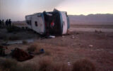 13 مصدوم بر اثر واژگونی اتوبوس مسافربری در یزد