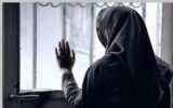 زن خیانتکار به بچه هایش باج می داد